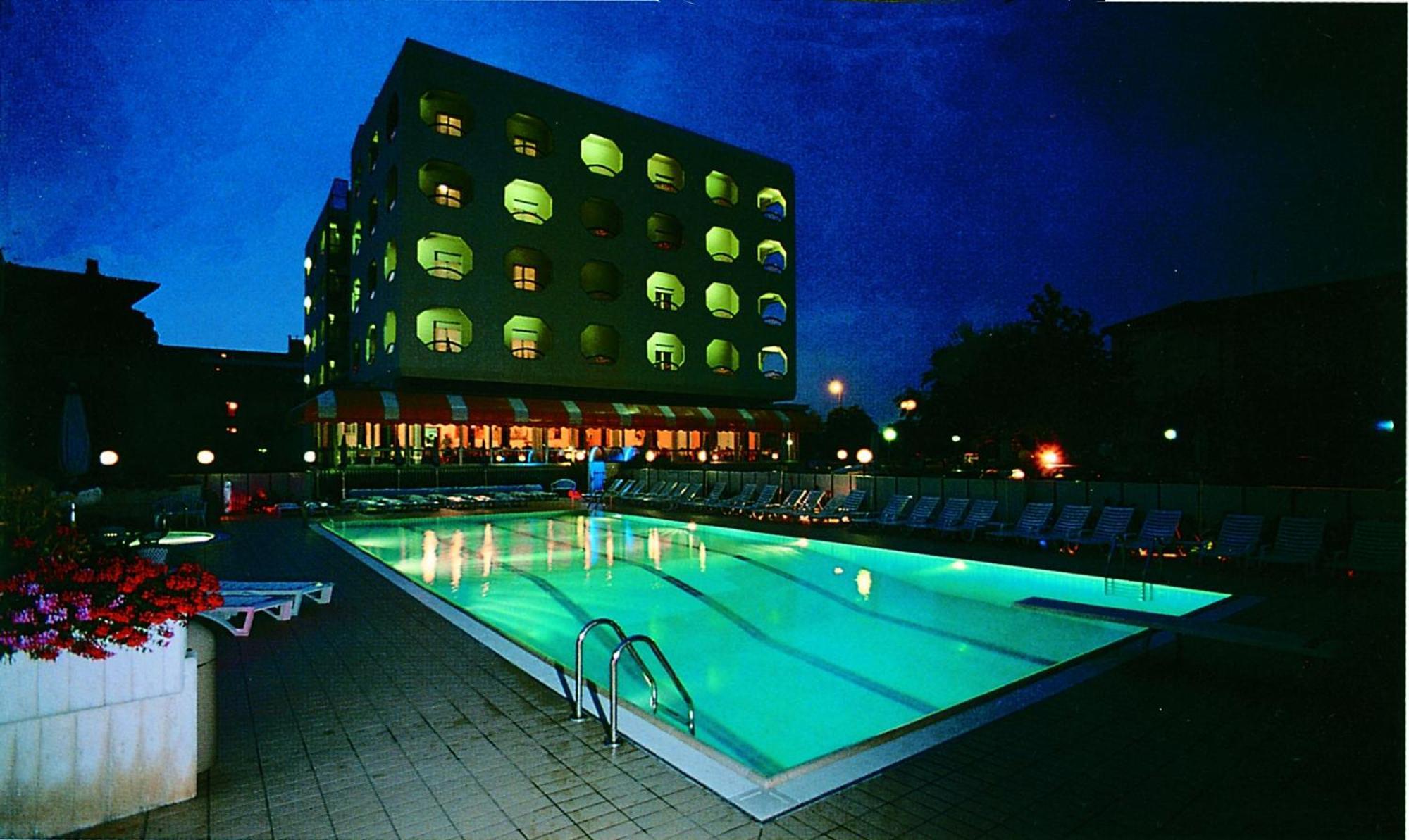 Hotel San Pietro Cesenatico Esterno foto