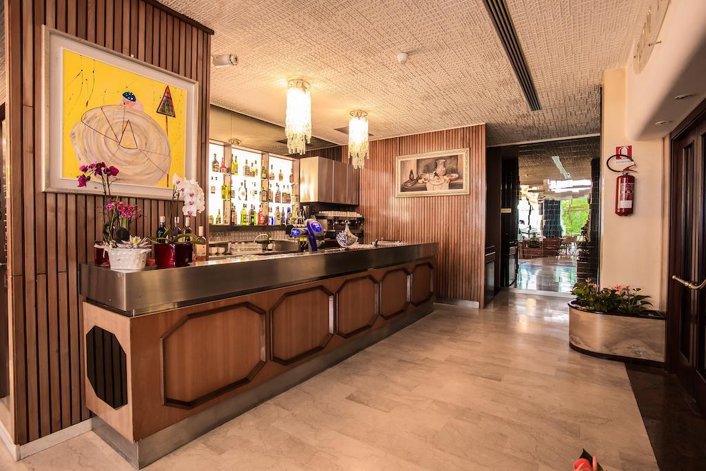 Hotel San Pietro Cesenatico Esterno foto